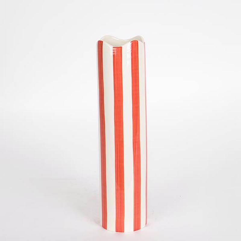 ESTHETI home - ΣΗΜΑΝΤΙΚΟ: Σε περίπτωση διαφοράς τιμής από το κατάστημα ισχύει παντα και μόνο η τιμή του καταστήματος ESTHETI home Βάζο Κεραμικό Κόκκινο με Κυματιστή Άκρη 8.