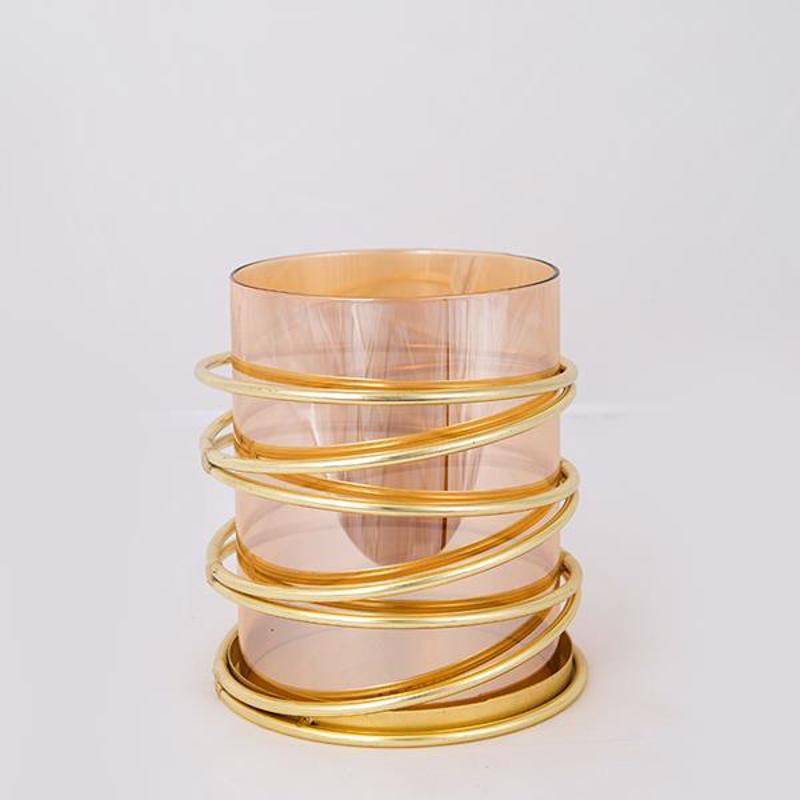 ESTHETI home - ΣΗΜΑΝΤΙΚΟ: Σε περίπτωση διαφοράς τιμής από το κατάστημα ισχύει παντα και μόνο η τιμή του καταστήματος ESTHETI home Κηροπήγιο Μεταλλικό Χρυσό με Μελί Γυαλί Φ1