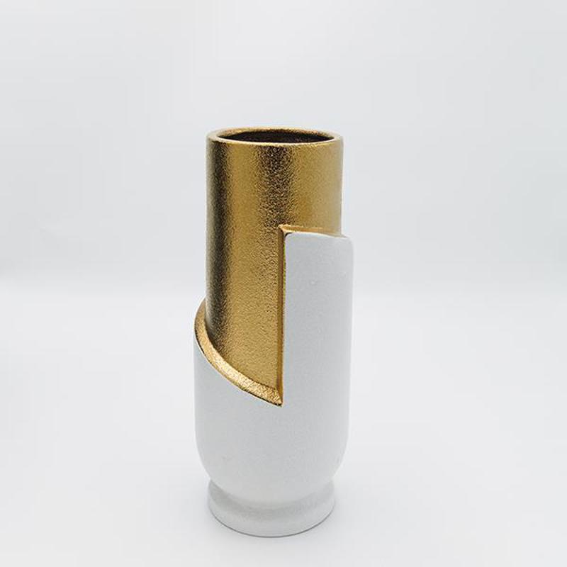 ESTHETI home - ΣΗΜΑΝΤΙΚΟ: Σε περίπτωση διαφοράς τιμής από το κατάστημα ισχύει παντα και μόνο η τιμή του καταστήματος ESTHETI home Βάζο Κεραμικό Λευκό/Χρυσό Φ12.5x30.5cm 819