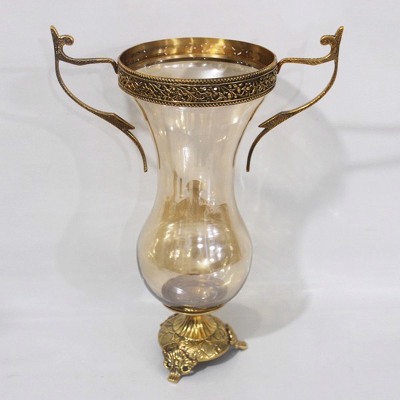 Διακοσμητικά Επιτραπέζια agiovlasitishome - ΣΗΜΑΝΤΙΚΟ: Σε περίπτωση διαφοράς τιμής από το κατάστημα ισχύει παντα και μόνο η τιμή του καταστήματος ESTHETI home Βάζο Γυάλινο με Μεταλλικές Λεπτομέρειες Αν