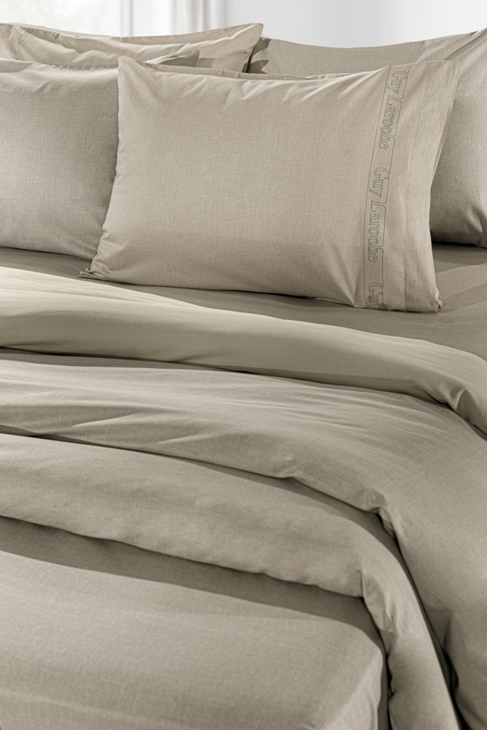 Guy Laroche Ημίδιπλο Σεντόνι Easy Iron με Λάστιχο Color Plus Taupe 120x200cm Guy Laroche Imidiplo Sentoni Easy Iron me Lastixo Color Plus Taupe 120x200cm