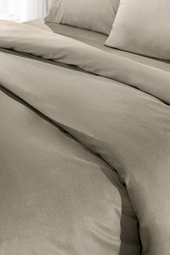 Guy Laroche Μονή Παπλωματοθήκη Easy Iron Color Plus Taupe 165x225cm Guy Laroche Moni Paplomatothiki Easy Iron Color Plus Taupe 165x225cm