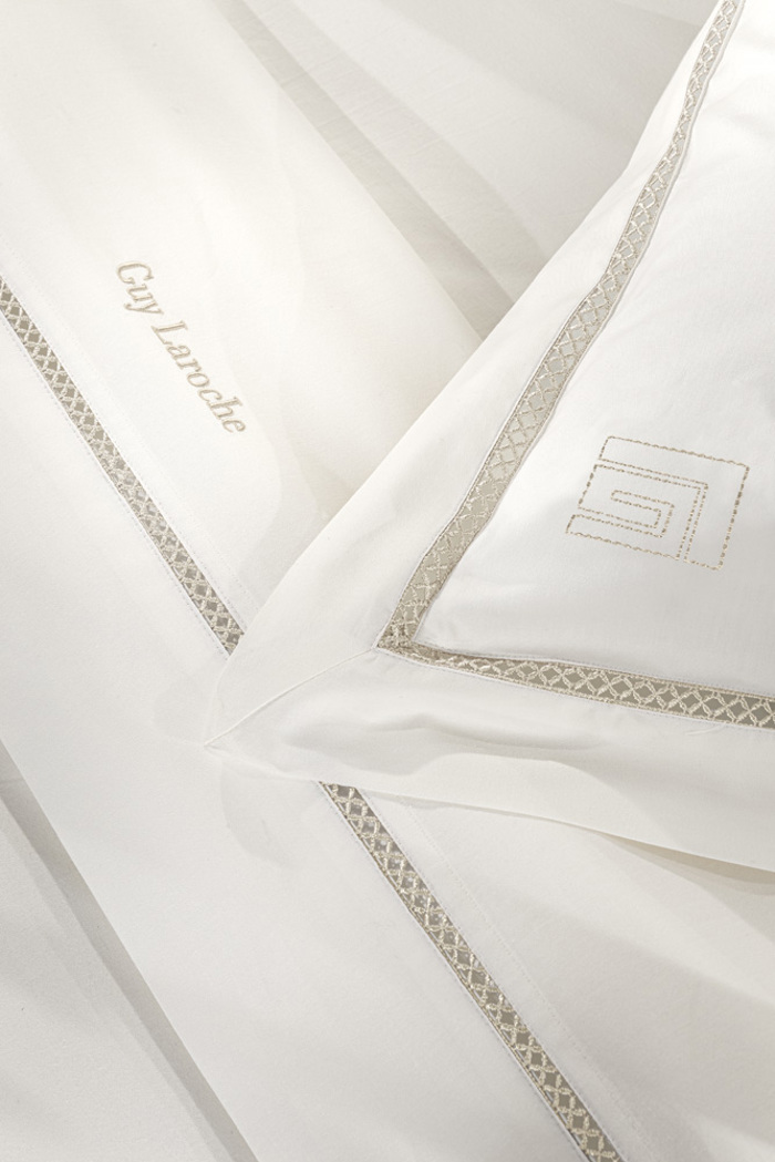 Guy Laroche Set Paplomatothiki Bambakosaten King Size me 2 Maxilarothikes BLEND ECRU- IVORY 240X250 1112092222004