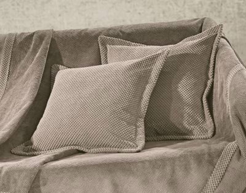 Guy Laroche Μαξιλαράκι διακοσμητικό RUBICON Camel 45X45EK 1116086217002