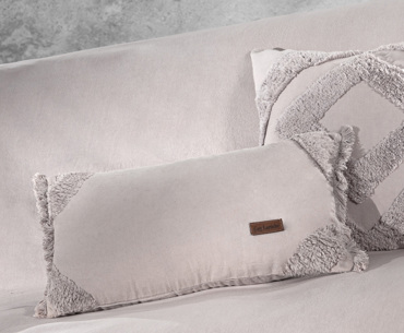 Guy Laroche Μαξιλαράκι διακοσμητικό HIDI Pudra 30Χ45EK 1116091121003