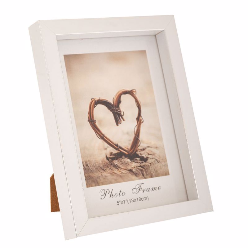 Κορνίζες agiovlasitishome - ΣΗΜΑΝΤΙΚΟ: Σε περίπτωση διαφοράς τιμής από το κατάστημα ισχύει παντα και μόνο η τιμή του καταστήματος Iliadis Κορνίζα Πλαστική Λευκή με Ασημί Λεπτομέρεια 13x