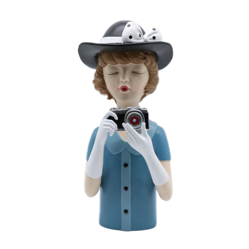 Liberta-Maison Travel Girl 6 Διακοσμητική Φιγούρα 15x14x34cm Polyresin Πολύχρωμο 020796