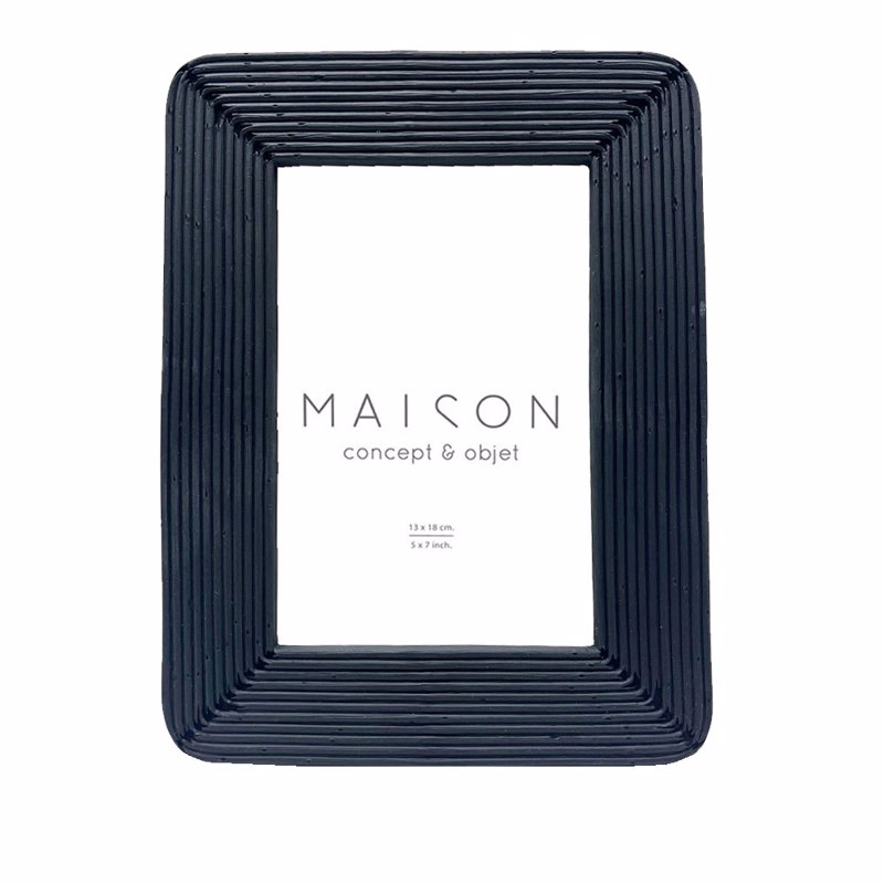 Liberta - Maison - ΣΗΜΑΝΤΙΚΟ: Σε περίπτωση διαφοράς τιμής από το κατάστημα ισχύει παντα και μόνο η τιμή του καταστήματος Liberta - Maison EDWARD Κορνίζα Resin Μαύρη 19x2x24cm (