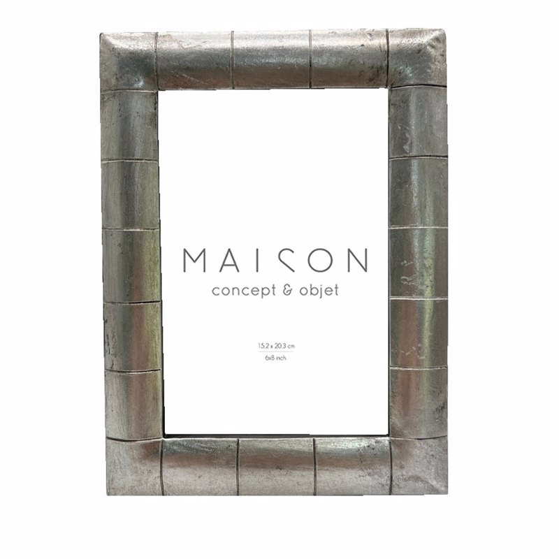 Liberta - Maison - ΣΗΜΑΝΤΙΚΟ: Σε περίπτωση διαφοράς τιμής από το κατάστημα ισχύει παντα και μόνο η τιμή του καταστήματος Liberta - Maison KAMIAR Κορνίζα Polyresin Ασημί με Γυαλ