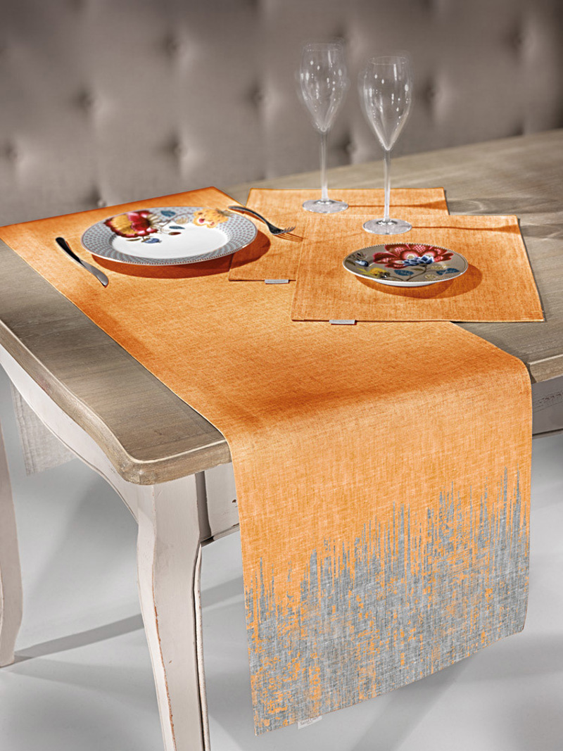 Τραπεζομάντηλα agiovlasitishome - ΣΗΜΑΝΤΙΚΟ: Σε περίπτωση διαφοράς τιμής από το κατάστημα ισχύει παντα και μόνο η τιμή του καταστήματος SAINT CLAIR Runner 2040 Mango Silver 40Χ160