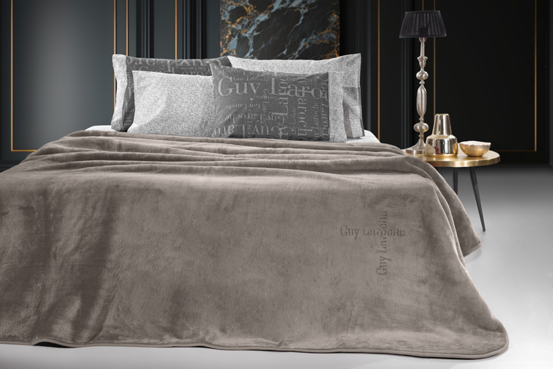 Guy Laroche Βελουτέ Διπλή Κουβέρτα Logo Vison 220x240cm