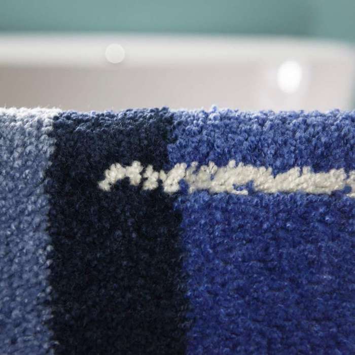 Sealskin Matches 55x85 blue pataki baniou