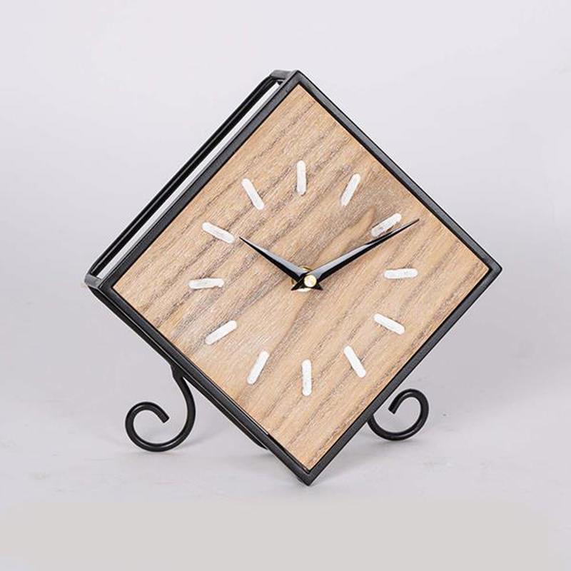 Διακοσμητικά Επιτραπέζια agiovlasitishome - ΣΗΜΑΝΤΙΚΟ: Σε περίπτωση διαφοράς τιμής από το κατάστημα ισχύει παντα και μόνο η τιμή του καταστήματος ESTHETI home Επιτραπέζιο Ρολόι Ξύλινο με Μεταλλικές Λεπ