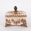ESTHETI home Diakosmitiko Kouti Porselanis Lefko/Xruso 15x11x15cm 752-28547